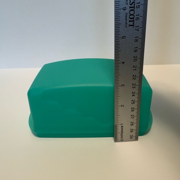 Tupperware Impressions Butter Dish, Teal, Dishwasher Safe and BPA Free - Picture 5 of 8